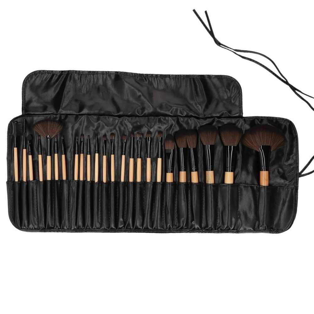 24-Piece Professional Makeup Brush Set with Black Case